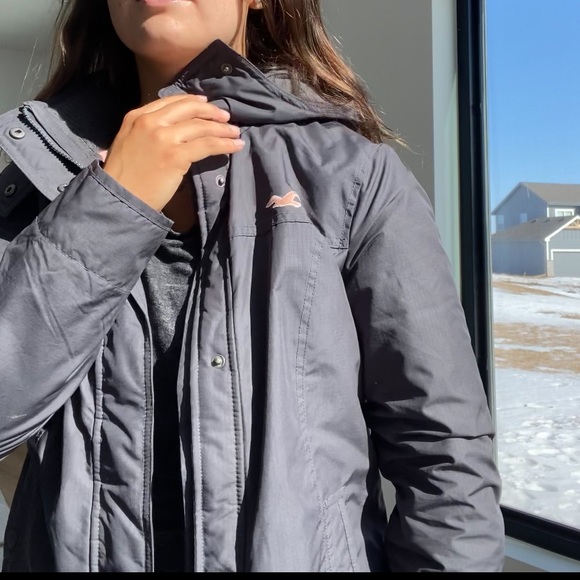 Hollister jacket. Fleece inside L but fits like a small - Picture 1 of 8